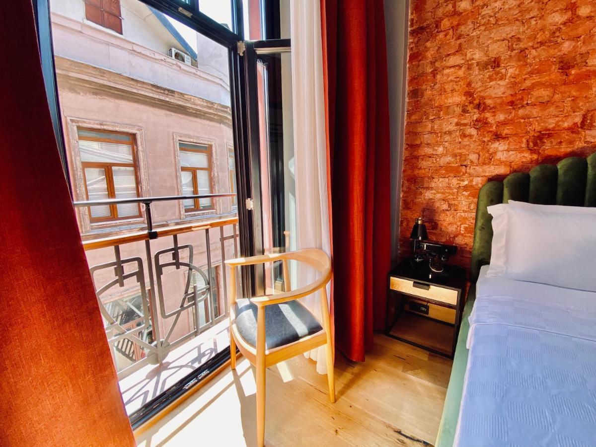 Ruz Hotels イスタンブール エクステリア 写真 A room at the hotel