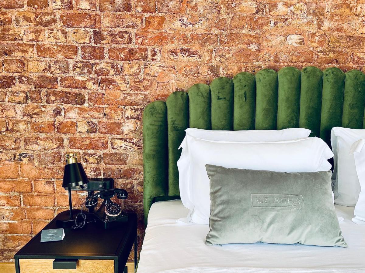 Ruz Hotels イスタンブール エクステリア 写真 A bedroom at the hotel