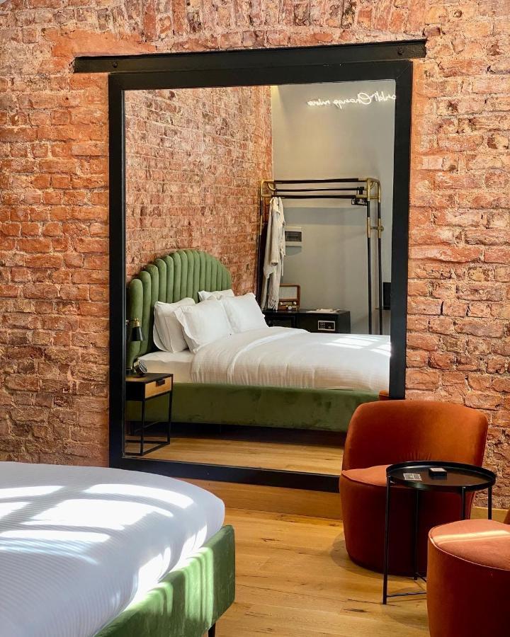 Ruz Hotels イスタンブール エクステリア 写真 A room at the hotel