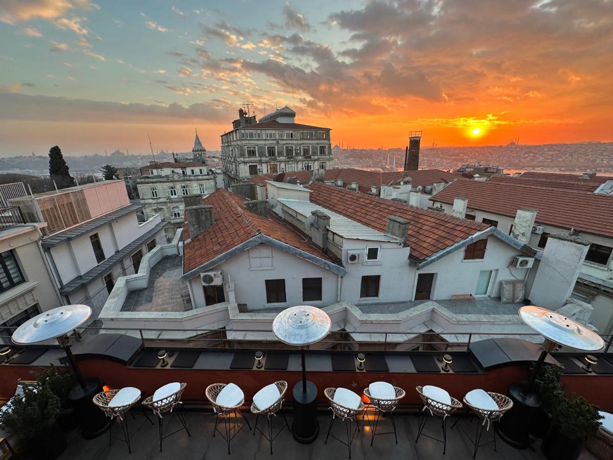 Ruz Hotels イスタンブール エクステリア 写真 Sunset at the hotel