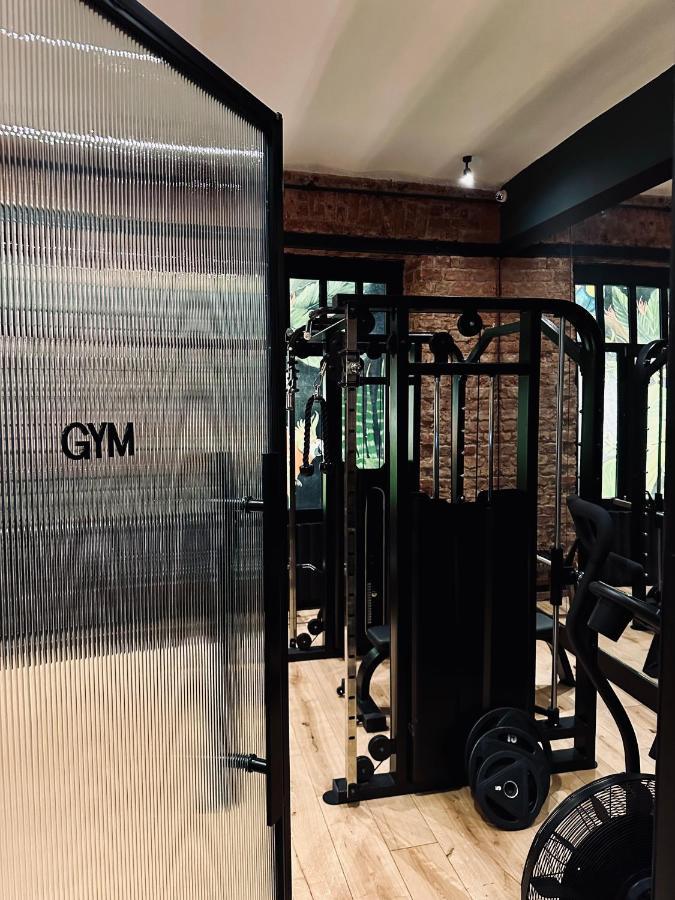 Ruz Hotels イスタンブール エクステリア 写真 The gym at the hotel