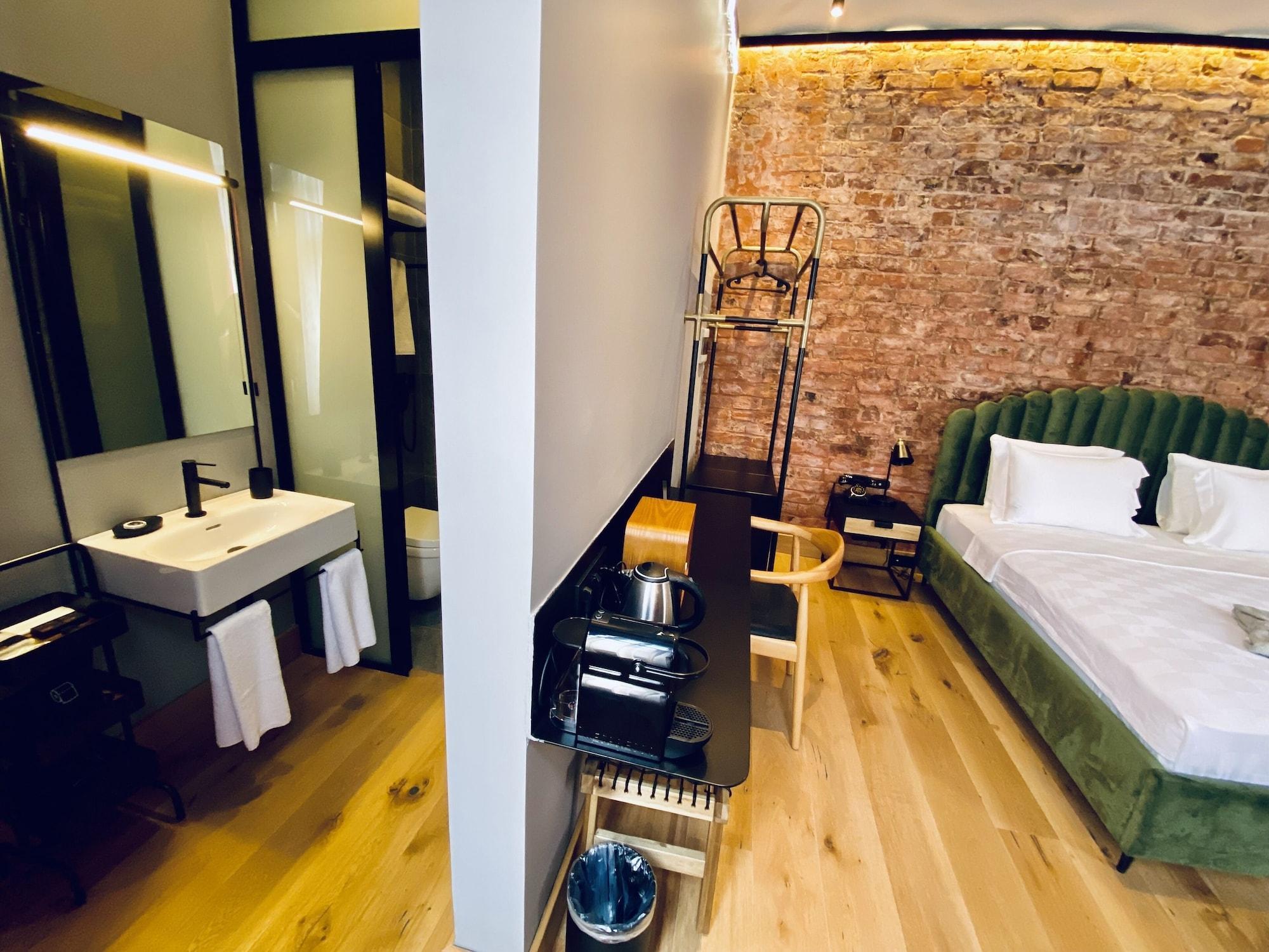 Ruz Hotels イスタンブール エクステリア 写真 A room at the hotel