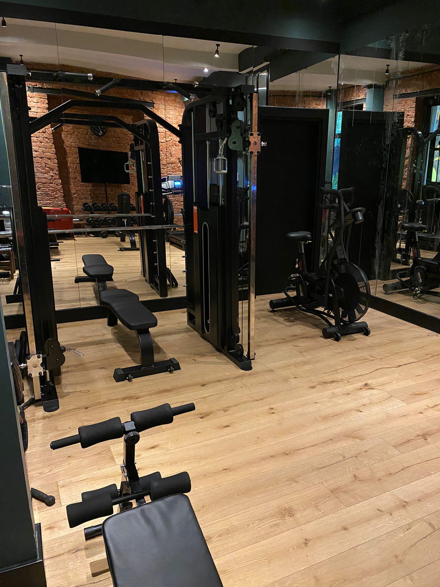 Ruz Hotels イスタンブール エクステリア 写真 The gym at the hotel