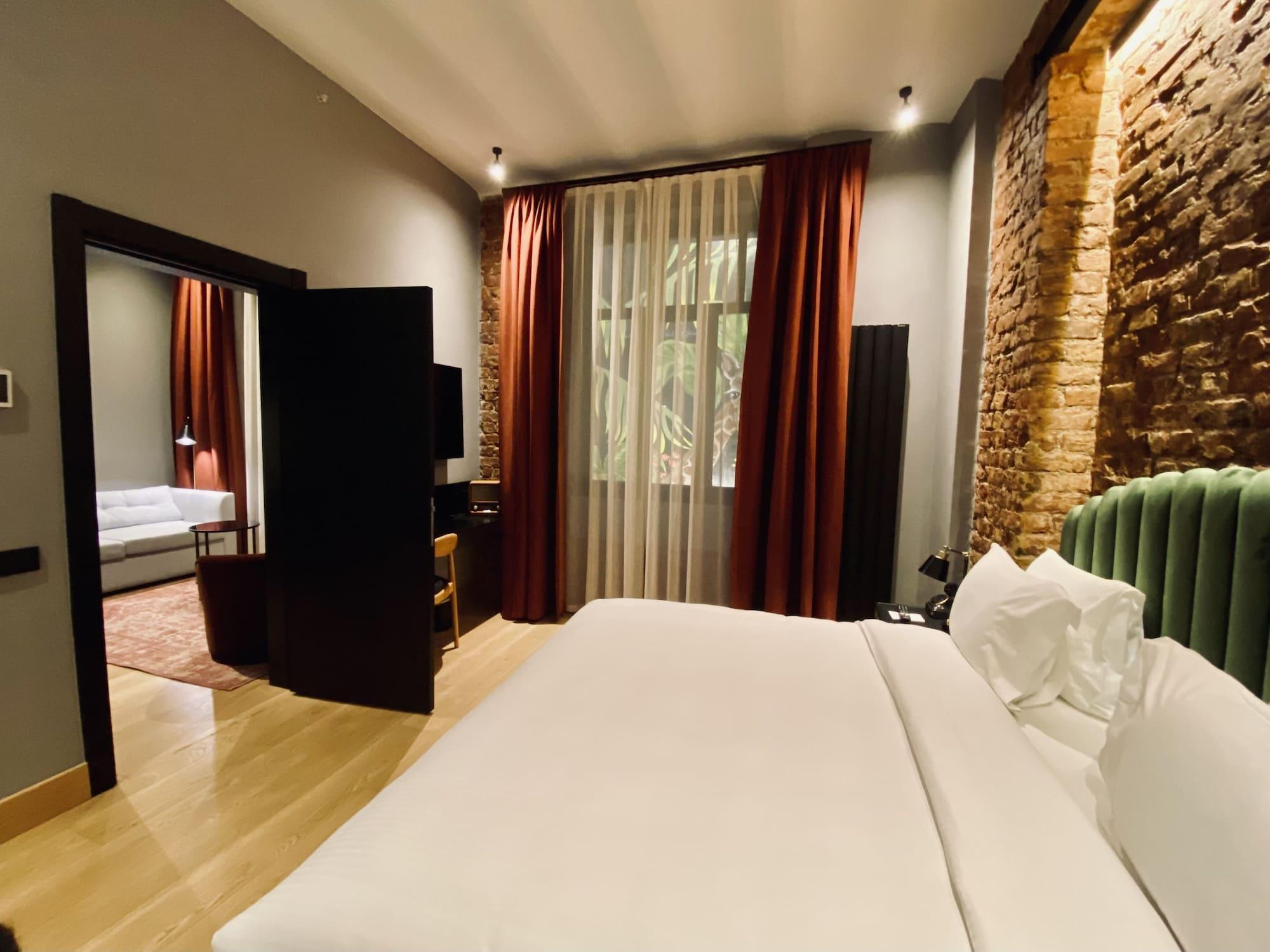 Ruz Hotels イスタンブール エクステリア 写真 A room at the hotel