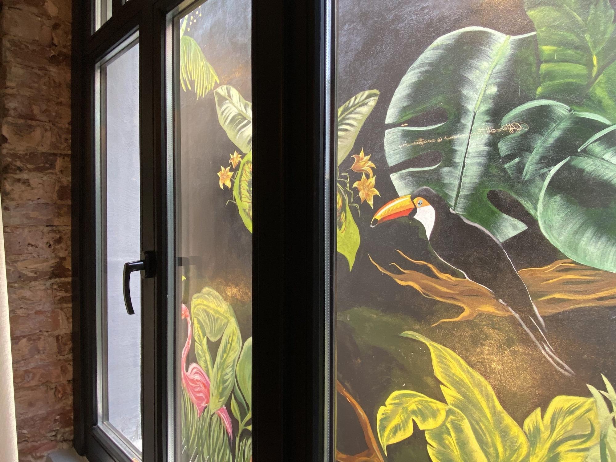 Ruz Hotels イスタンブール エクステリア 写真 A mural in the lobby of the building