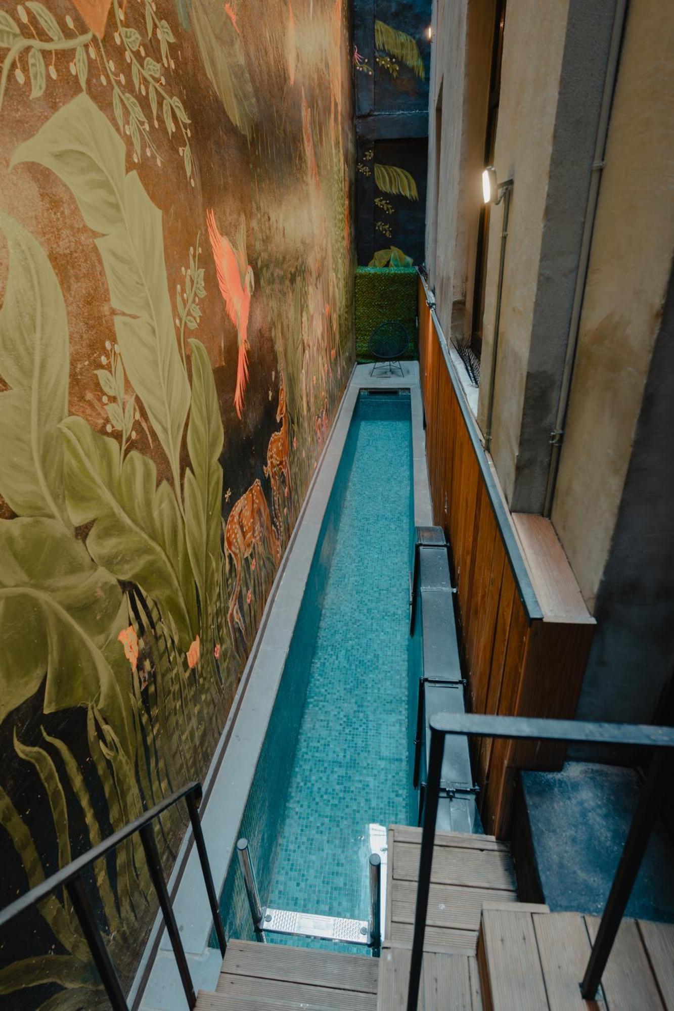 Ruz Hotels イスタンブール エクステリア 写真 The water feature